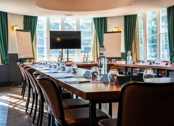 Comet-128 (1) Meeting Rooms in Hatfield: Your Guide to Hatfield’s Best-Equipped Spaces
